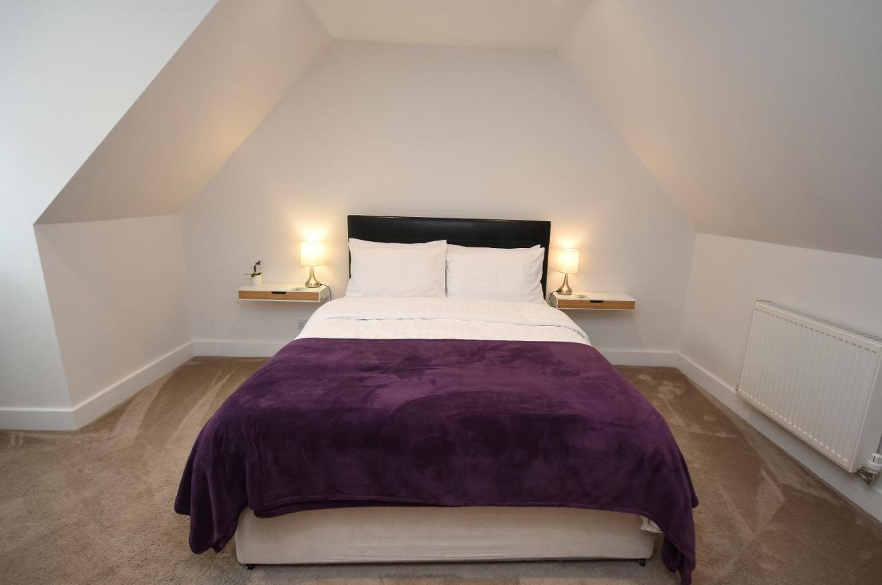 แอปเปิ้ล ทรี เพลส บีแอนด์บี Bed & Breakfast Tadley ภายนอก รูปภาพ