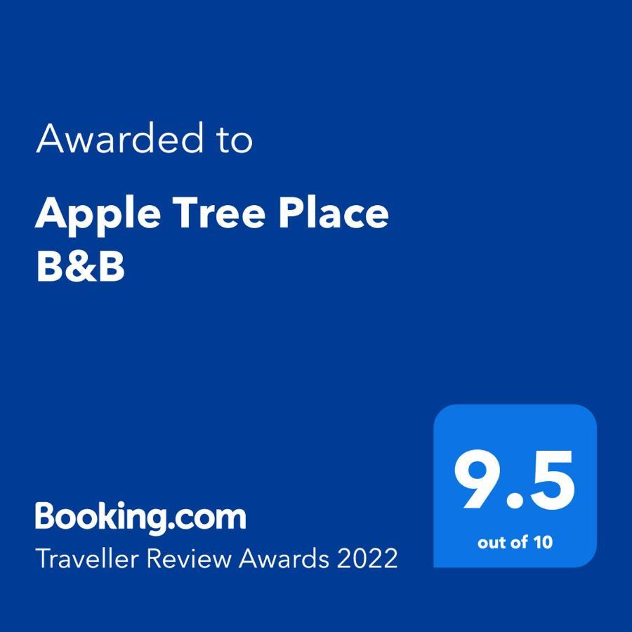 แอปเปิ้ล ทรี เพลส บีแอนด์บี Bed & Breakfast Tadley ภายนอก รูปภาพ