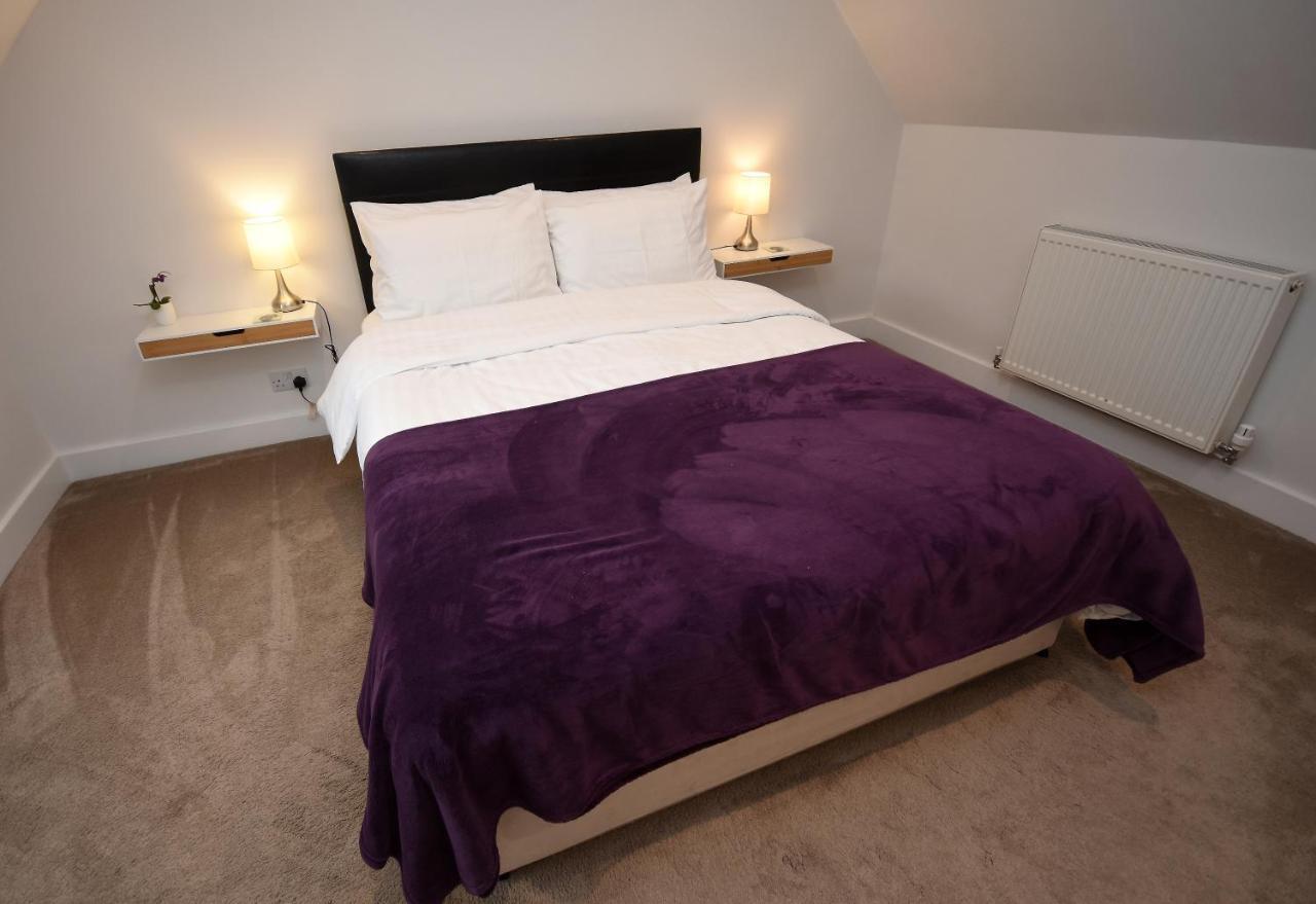 แอปเปิ้ล ทรี เพลส บีแอนด์บี Bed & Breakfast Tadley ภายนอก รูปภาพ